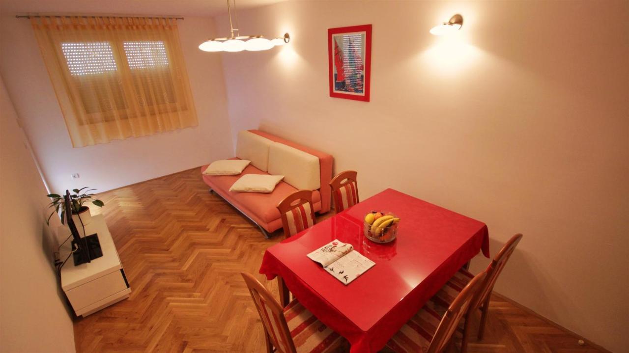 Apartment Jen Omiš Exteriér fotografie