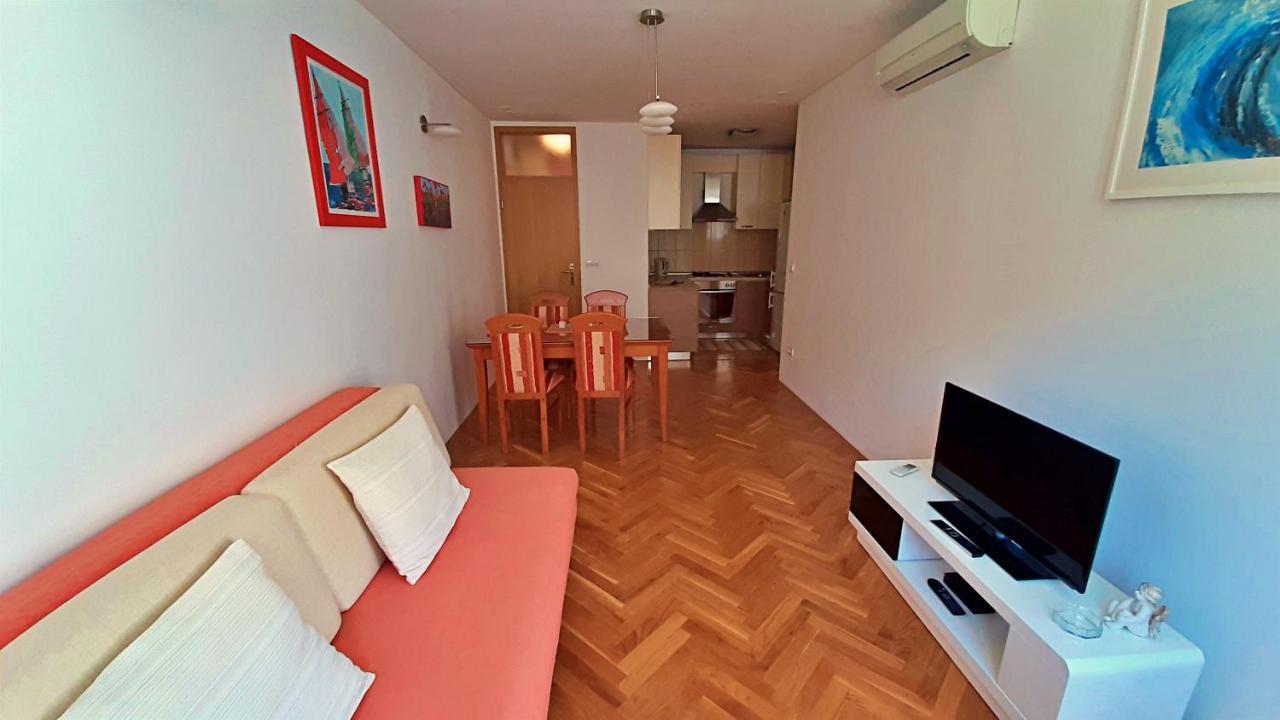 Apartment Jen Omiš Exteriér fotografie