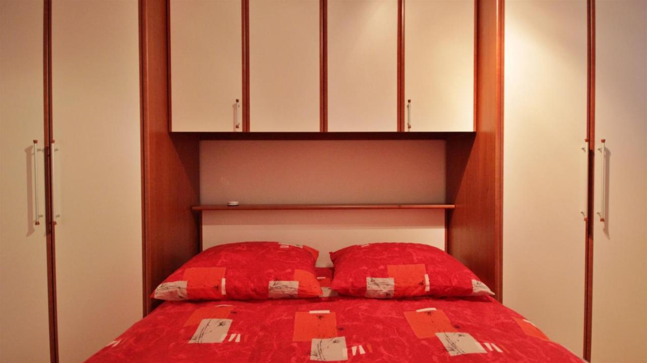 Apartment Jen Omiš Exteriér fotografie